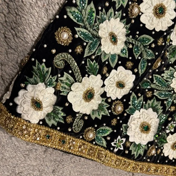 Alice And Olivia New Lindsey Embellished Gown Size 4 $1,995.00 - Picture 10 of 16